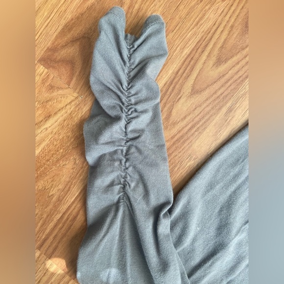 Moda International Gray Leggings with Ribbed on bottom! - Picture 2 of 4